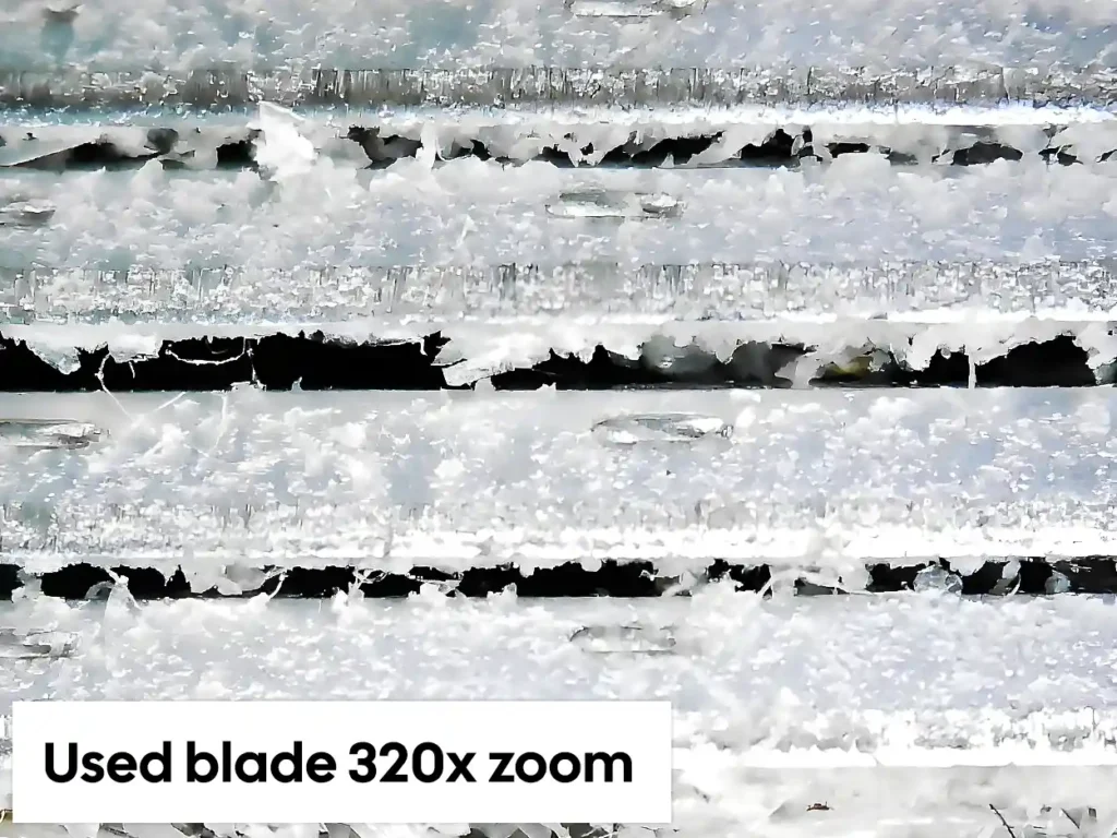 Used razor balde zoomed in 320x